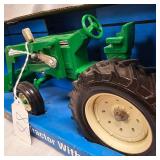 1/16 Farm Country Tractor Loader Combo