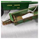 Vintage John Deere Spreaders(2)