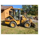 1999 CAT 902 Wheel Loader with bucket and  Fork Attachment