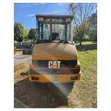 1999 CAT 902 Wheel Loader with bucket and  Fork Attachment