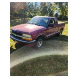 2000 Chevrolet S-10 Extended Cab Pickup Truck