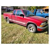 2000 Chevrolet S-10 Extended Cab Pickup Truck