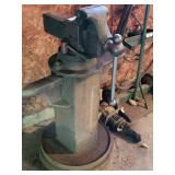 Reed Pipe Vise on Heavy Metal Stand with Anvil Sides