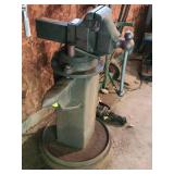 Reed Pipe Vise on Heavy Metal Stand with Anvil Sides