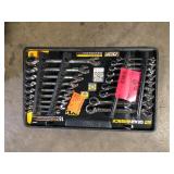 GEARWRENCH SAE/MM 90-Tooth Pro Combination Ratcheting Wrench Tool Set with Tray (18-Piece)    Customer Returns See Pictures