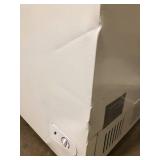 Vissani 7.0 cu. ft. Manual Defrost Chest Freezer with LED Light in White Garage Ready Slight Damage   Customer Returns See Pictures