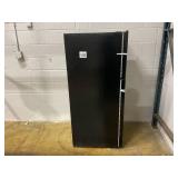 Vissani 10.1 cu. ft. Top Freezer Refrigerator in Black