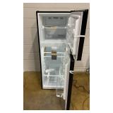 Vissani 10.1 cu. ft. Top Freezer Refrigerator in Black