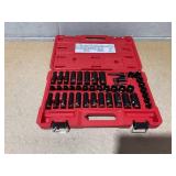 Milwaukee 49-66-7009 SHOCKWAVE Impact Duty 3/8" Drive SAE & Metric Deep 6 Point Socket Set