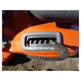 Husqvarna YTH 22V42 Riding Lawn Mower