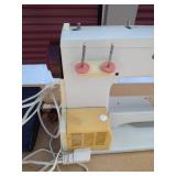 Bernina 807 Minimatic Sewing Machine