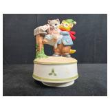 Kitty Cucumber Family Schmid Christmas Ceramic Music Box
