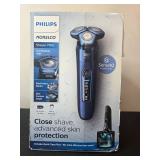 Philips Norelco Shaver 7700 with Quick Clean Pod and Redskins NFL Mug
