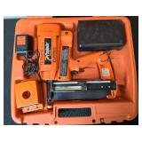 Paslode IM250 II Cordless 16 Gauge Finish Nailer Kit with Case and Accessories