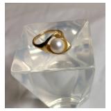 14k Yellow Gold Lusterous Pearl Ring ~ 5g, Sz 7