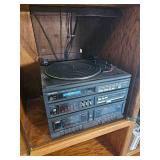 Quasar Audio System CS32 Turntable, Radio, Cassette)