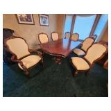 Stunning Jacobean Ornate Molding Dining Table & Bernhardt Set of Dining Chairs