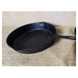 Vintage Griswold Cast-Iron Pan - 8"