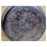 Vintage Griswold Cast-Iron Pan - 8"