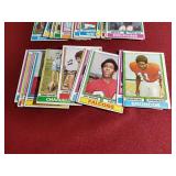 (50) 1974 Topps Football Cards