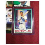 (15) Ken Griffey Jr Cards
