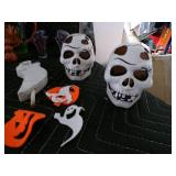 Lot of 19 tabletop Decorations for Halloween