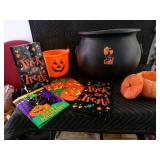 Lot of 22 - Kettle, Treat Bucket Small Candy Pumpkin & Gift or Treat Bags