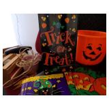Lot of 22 - Kettle, Treat Bucket Small Candy Pumpkin & Gift or Treat Bags