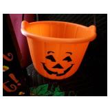Lot of 22 - Kettle, Treat Bucket Small Candy Pumpkin & Gift or Treat Bags