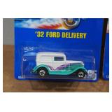*2* Hot Wheels - 