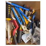 Hand Tools and Accessories in Mixed Materials