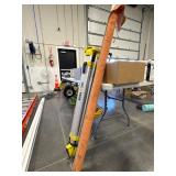 GE MAX Telescopic Tripod With Carrying Case