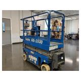 Genie Scissor Lift GS1530, 15 Ft Platform Height