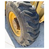 Gehl Dyno Lift DL-8H Telehandler, 8,000 Pound Rating