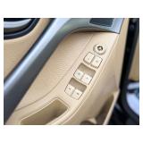 2013 HYUNDAI ELANTRA LIMITED *No Accidents* (NO RESERVE)