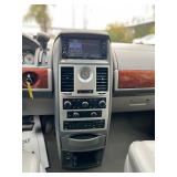 2008 CHRYSLER TOWN AND COUNTRY TOURING *2 Owner | No Accidents* (NO RESERVE)