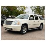 2010 GMC YUKON XL DENALI *All Wheel Drive | No Accidents* (NO RESERVE)