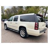 2010 GMC YUKON XL DENALI *All Wheel Drive | No Accidents* (NO RESERVE)