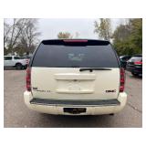 2010 GMC YUKON XL DENALI *All Wheel Drive | No Accidents* (NO RESERVE)
