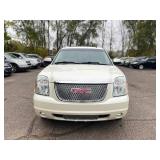 2010 GMC YUKON XL DENALI *All Wheel Drive | No Accidents* (NO RESERVE)