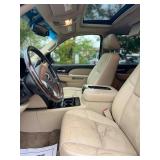 2010 GMC YUKON XL DENALI *All Wheel Drive | No Accidents* (NO RESERVE)