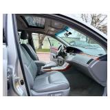 2006 TOYOTA AVALON XL *No Accidents Reported* (NO RESERVE)