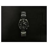 Seiko 5 Sports 4R36-07G0 Day Date Automatic Mens Watch Authentic Case Size 40 mm (Missing a Piece from Bracelet)