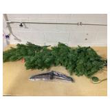 Costway 6 FT/7.5 FT Pre-Lit Hinged Artificial Christmas Tree w/ 648/796 Tips & 270/350 LED Lights, Green