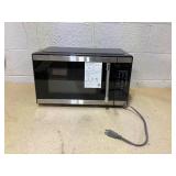 Hamilton Beach 1.1 cu ft Countertop Microwave Oven, Black and Stainless Steel (Slightly Used)