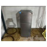 Premium LEVELLA 7.0 cu. ft. Frost Free Top Freezer Refrigerator in Stainless Look  (Minor Transit Damage)