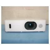 Hitachi CP-WU5505 WUXGA 5000-Lumen HD Home Theater LCD Projector / Projection System