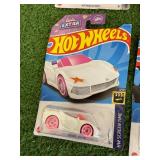 20 Hot Wheels