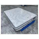 Serta iComfort Hybrid Vantage II Plush Queen Mattress - MSRP $1,299.00 - No Reserve!