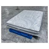 Serta iComfort Hybrid Vantage II Plush Queen Mattress - MSRP $1,299.00 - No Reserve!